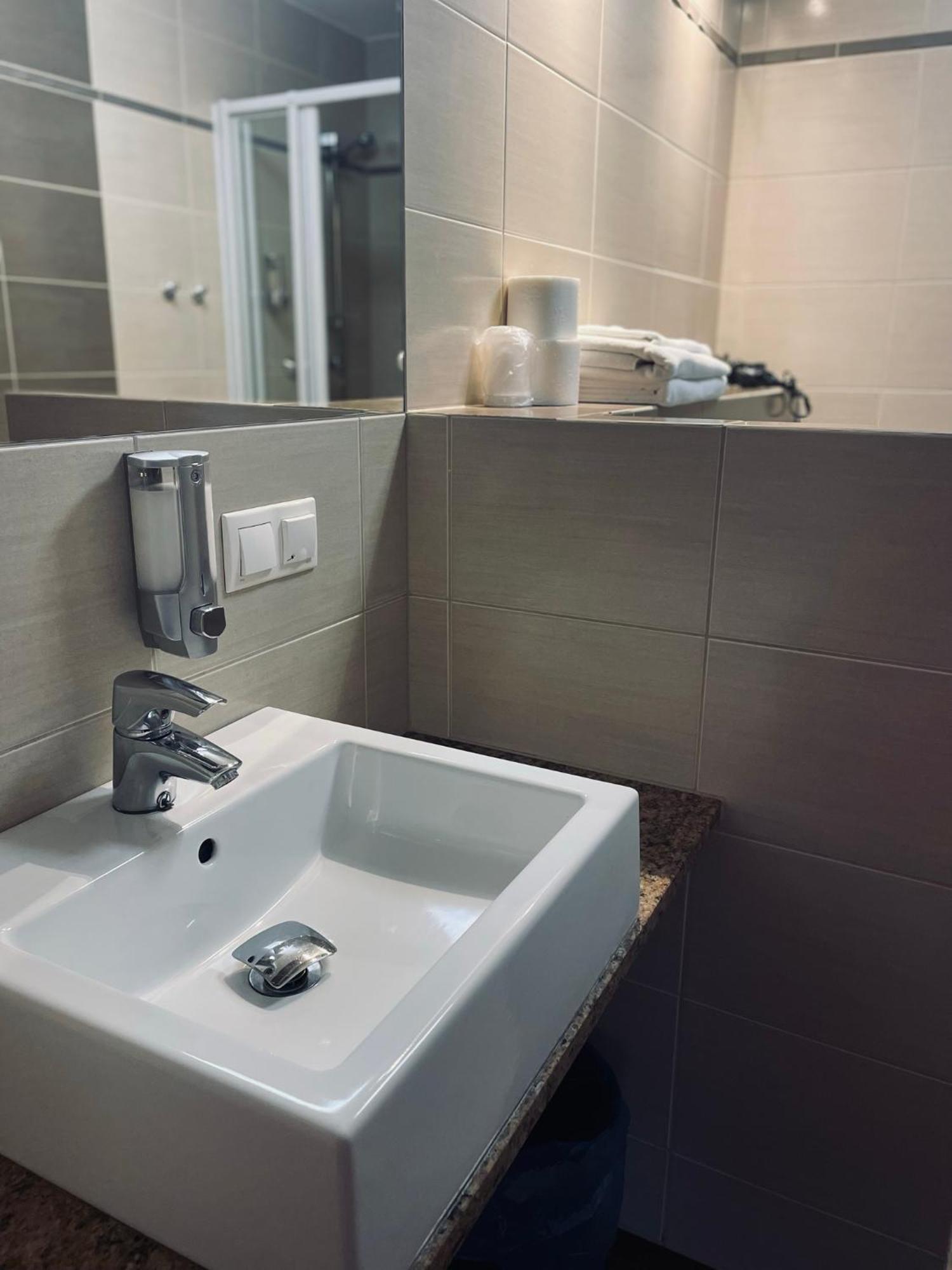 Papaver Hotel Слесин Экстерьер фото