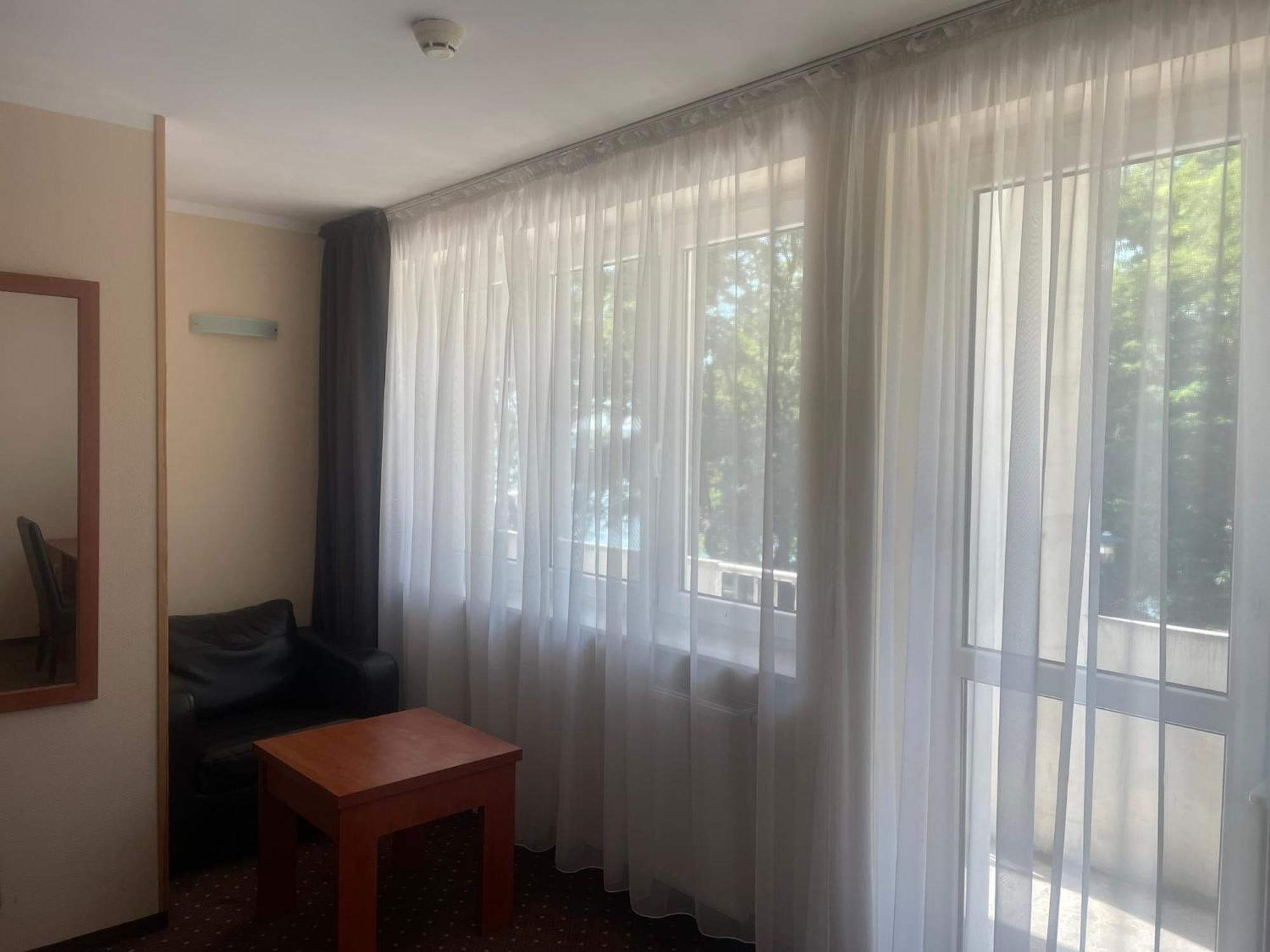 Papaver Hotel Слесин Экстерьер фото