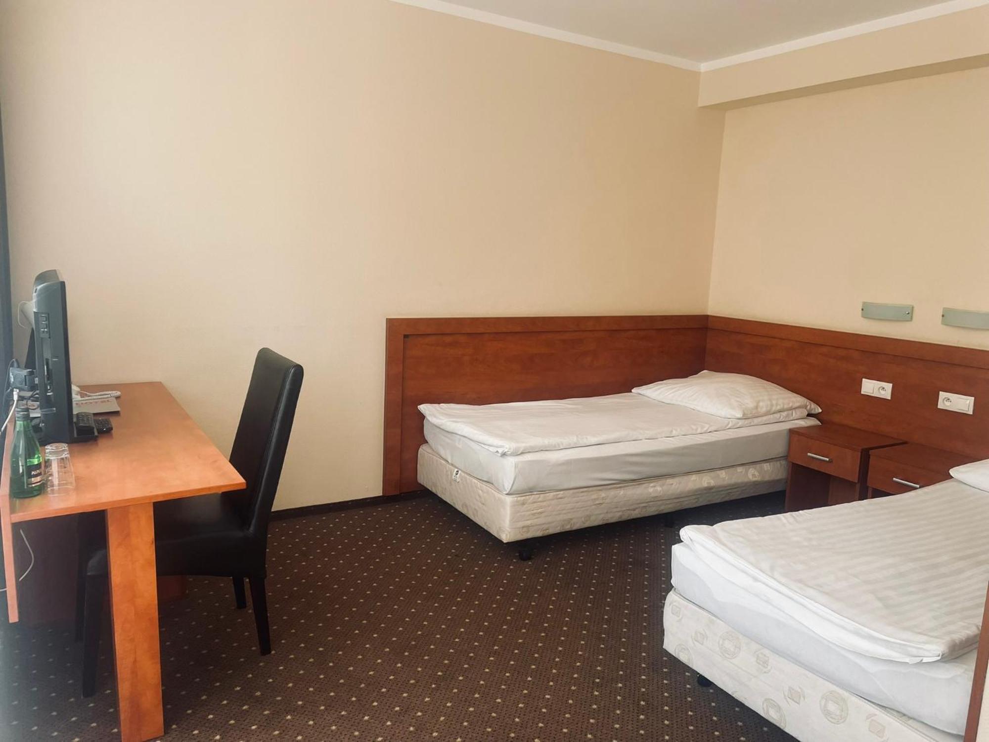 Papaver Hotel Слесин Экстерьер фото