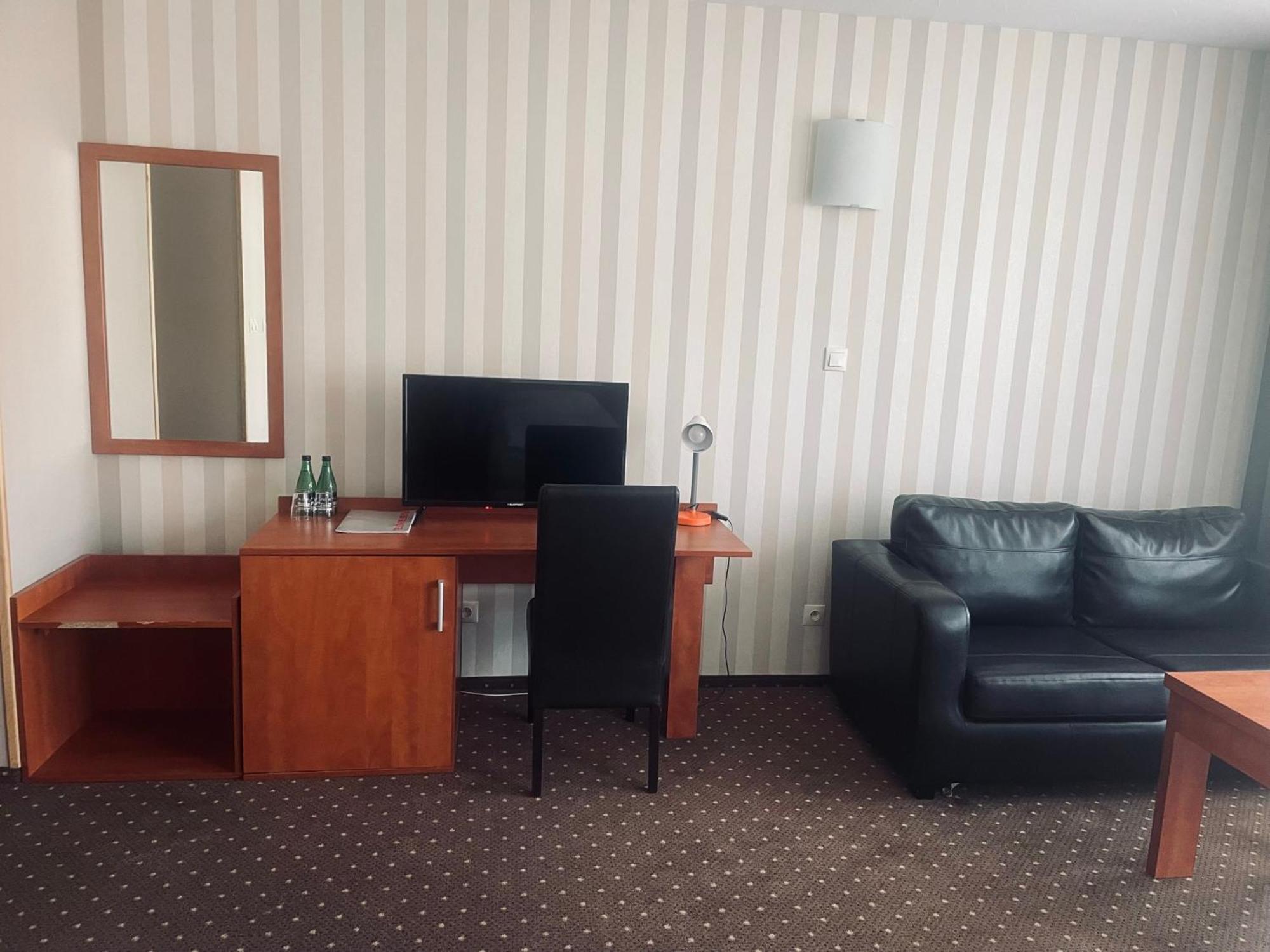 Papaver Hotel Слесин Экстерьер фото
