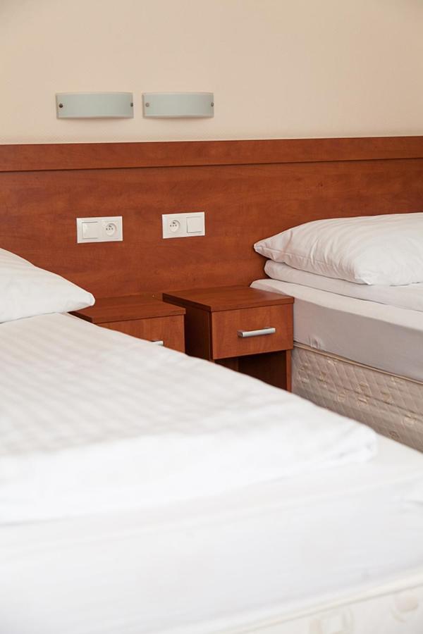 Papaver Hotel Слесин Экстерьер фото