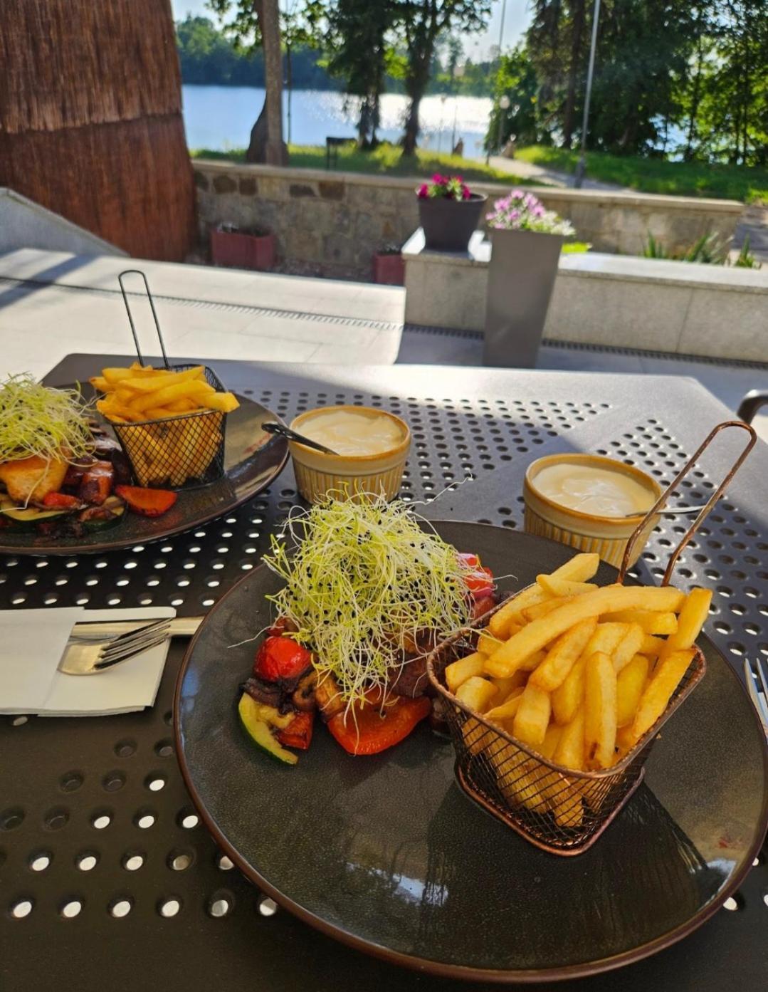 Papaver Hotel Слесин Экстерьер фото