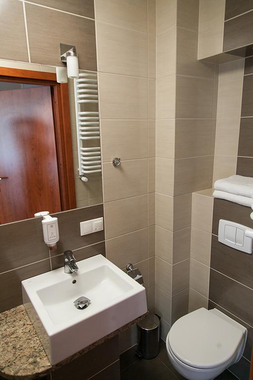 Papaver Hotel Слесин Экстерьер фото